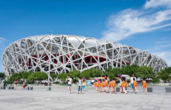 鸟巢-国家体育场 国家体育场位于北京奥林匹克公园中心区南部,建筑