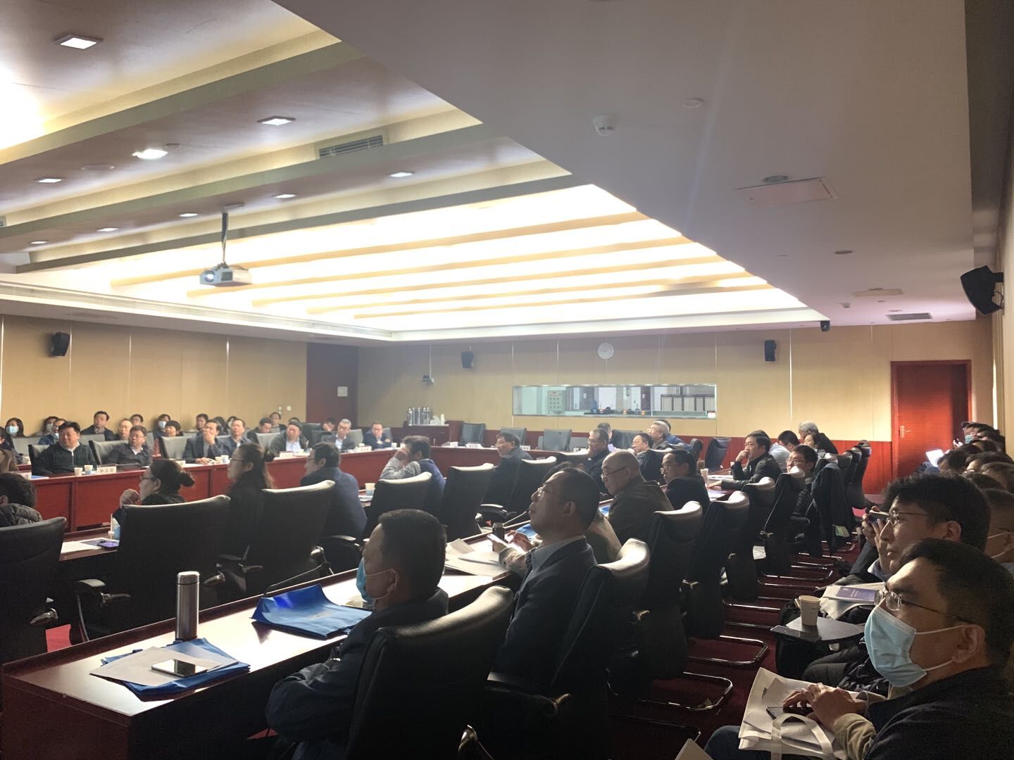 中国真空学会第九届理事会第二次理事会暨第四次常务理事会在北京召开 中国真空学会第九届理事会第二次理事会暨第四次常务理事会在北京召开