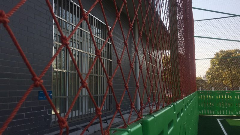 笼式足球场 (环保塑料板围网) 笼式足球场 (环保塑料板围网)