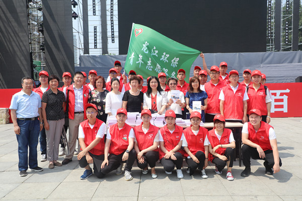龍江環保青年志愿服務隊積極參與惠民贈書志愿服務活動