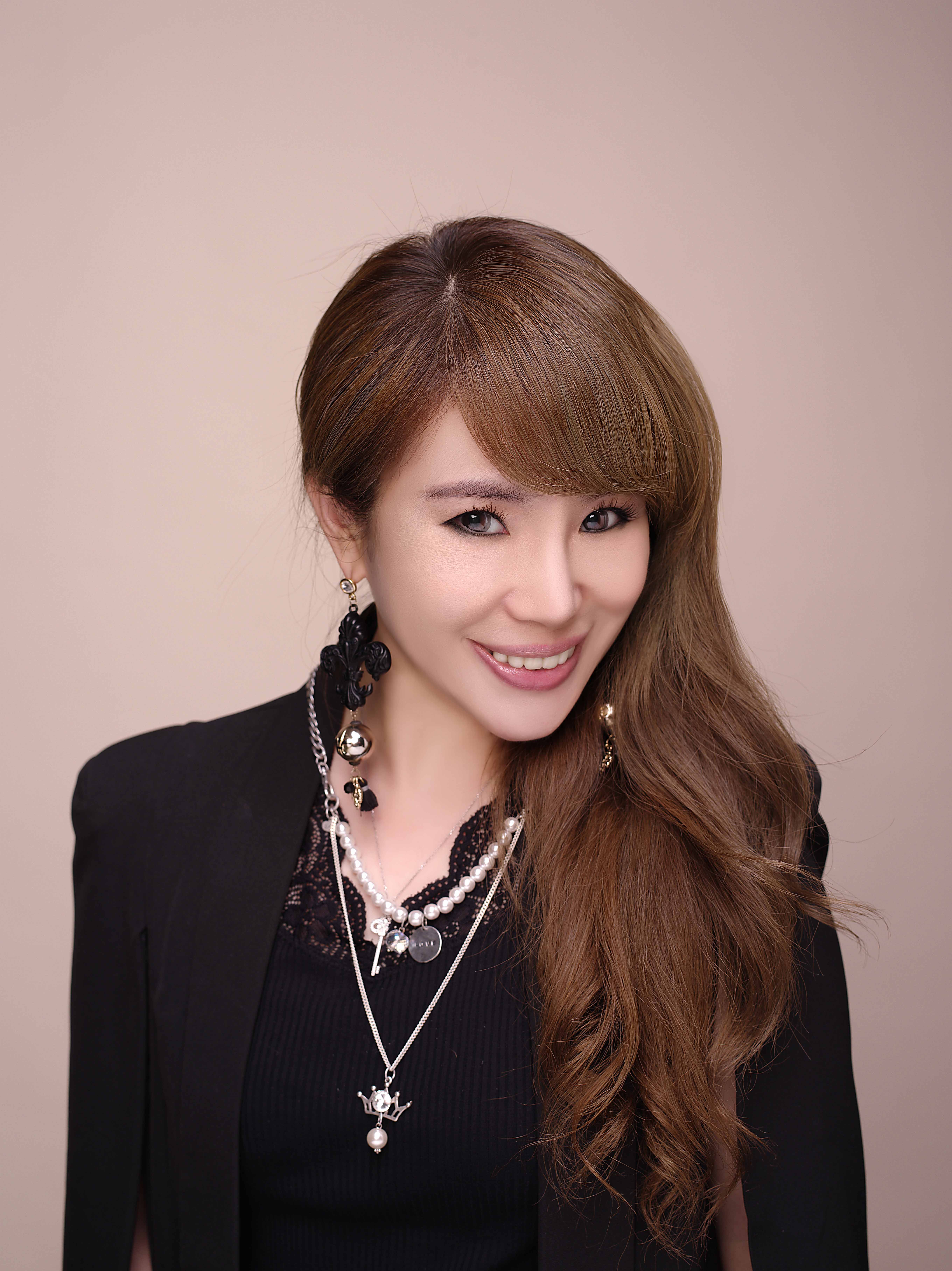 Qingqing Qingqing