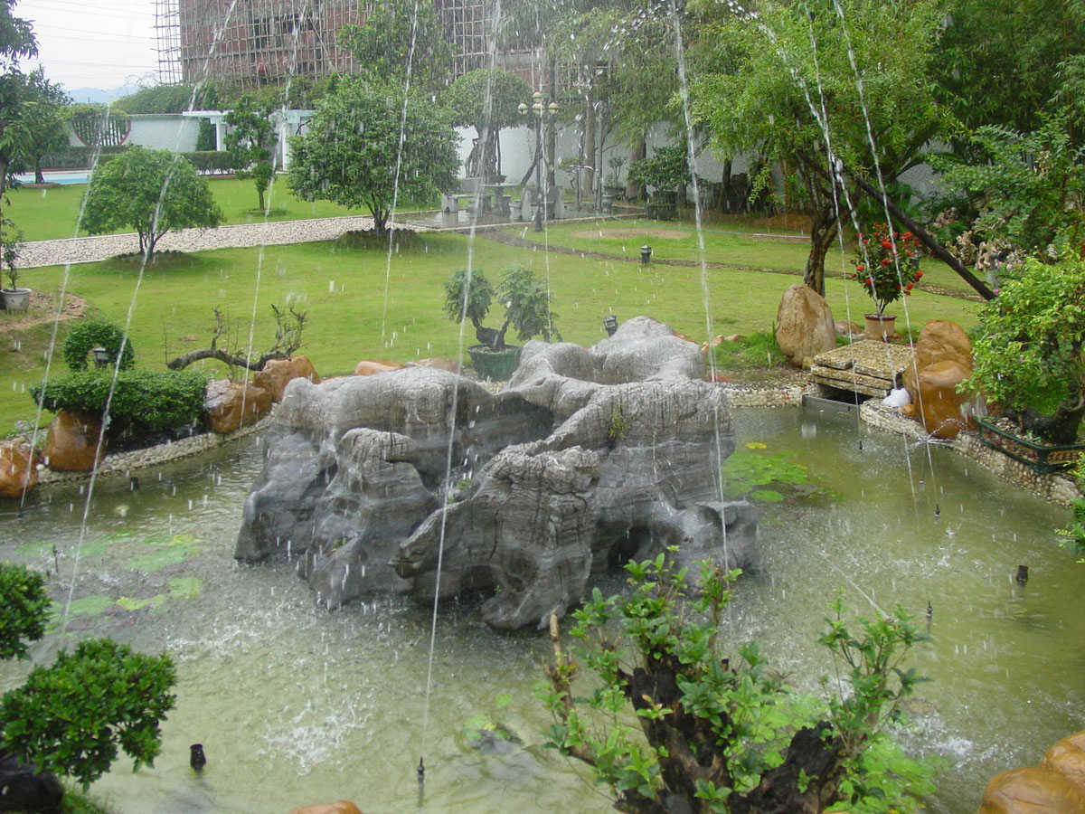 庭院噴泉