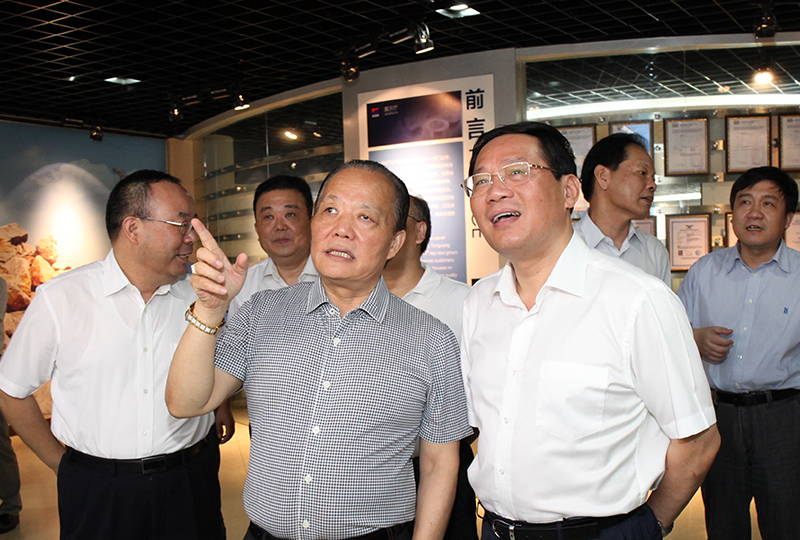 中共中央政治局委員、上海市委書記李強，曾于2014年7月視察企業。