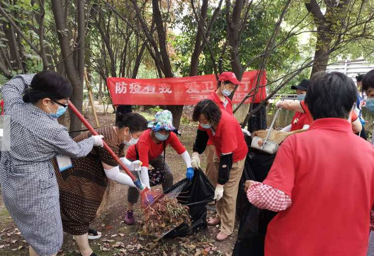 武汉武昌一社区开展爱卫运动 武汉武昌一社区开展爱卫运动