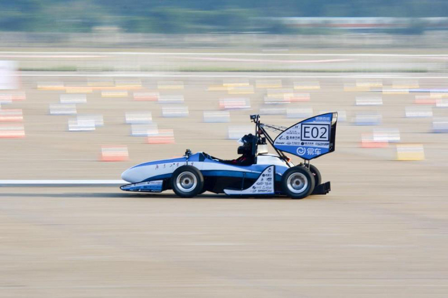 2018赛季广东工业大学易车方程式车队致泰达钛公司… 2018赛季广东工业大学易车方程式车队致泰达钛公司…