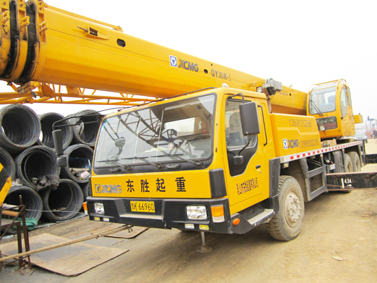 32T吊車 32T吊車